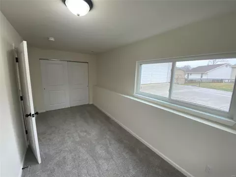 146 E Towerwood Dr, O'fallon, MO 63366 photo 23