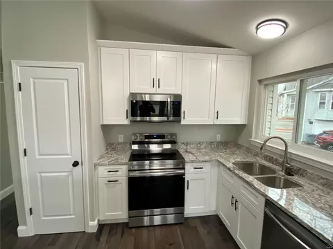 146 E Towerwood Dr, O'fallon, MO 63366 photo 4