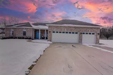 Exterior - 5203 Shetland Dr, Weldon Spring, MO 63304 photo 7 of 9
