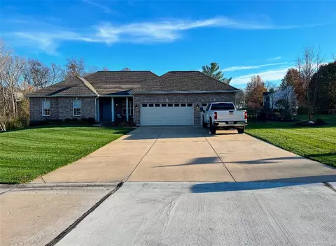 Exterior - 5203 Shetland Dr, Weldon Spring, MO 63304 photo 3 of 9
