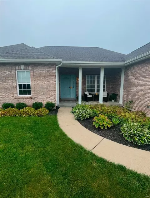 Exterior - 5203 Shetland Dr, Weldon Spring, MO 63304 photo 2 of 9