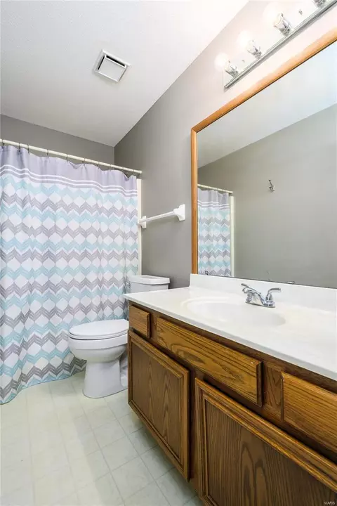 449 Oak Glen Dr, Ballwin, MO 63021 photo 28