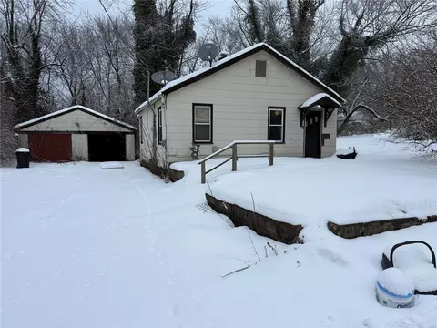 1819 Bella Clare Dr, Saint Louis, MO 63136