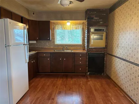 221 Ries Rd, Ballwin, MO 63021 photo 8