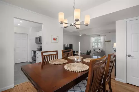 9174 Eager Rd, Saint Louis, MO 63144 photo 8