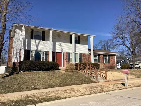 1 Wildway Cir, Manchester, MO 63021 photo 2