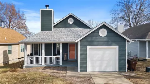 1116 Wild Plum Dr, St Peters, MO 63303