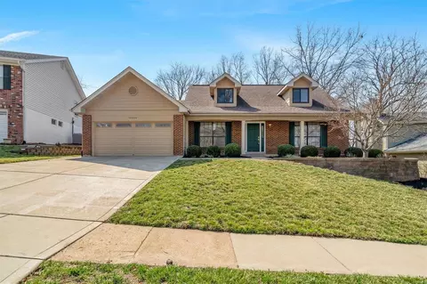 16434 Hollister Crossing Dr, Wildwood, MO 63011