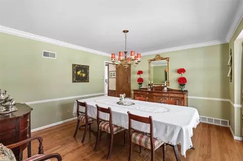 1611 Forest Aire St, Frontenac, MO 63131 photo 15