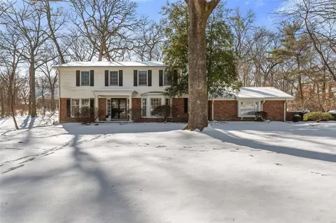 1611 Forest Aire St, Frontenac, MO 63131 photo 11