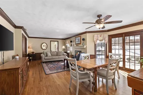 1611 Forest Aire St, Frontenac, MO 63131 photo 23