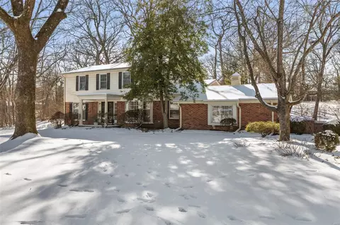 1611 Forest Aire St, Frontenac, MO 63131 photo 10