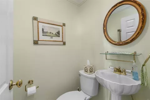 1611 Forest Aire St, Frontenac, MO 63131 photo 33
