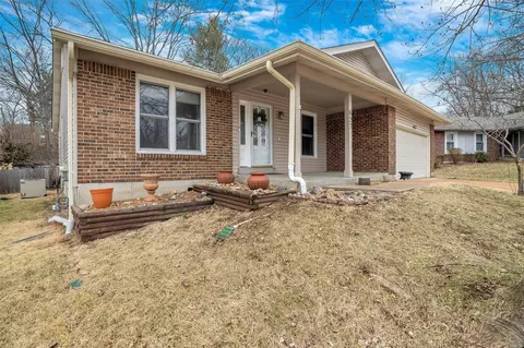 Exterior - 627 Applecross Ct, Manchester, MO 63021 photo 2 of 7