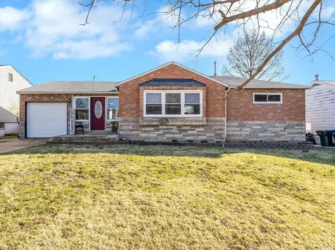 6056 Archwood Ln, Saint Louis, MO 63123