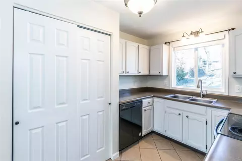 Kitchen - 233 Chamberlin Dr, Ballwin, MO 63021 photo 3 of 3
