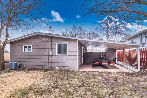 Exterior - 233 Chamberlin Dr, Ballwin, MO 63021 photo 3 of 6