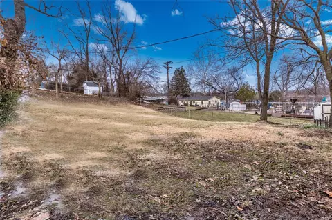 Exterior - 233 Chamberlin Dr, Ballwin, MO 63021 photo 6 of 6