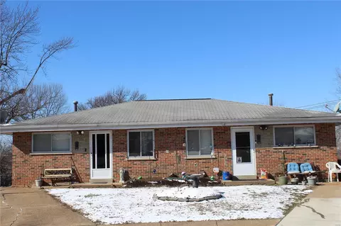 10140 Douglas Ct, Saint Ann, MO 63074