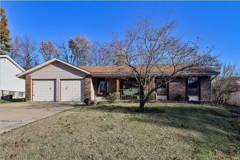 1516 Ticonderoga Dr, Saint Peters, MO 63376
