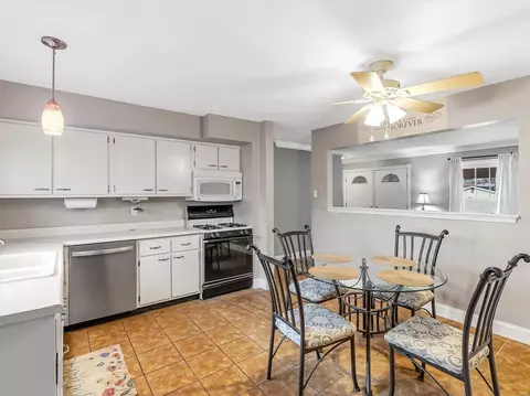 2015 Caesar Dr, Fenton, MO 63026 photo 9