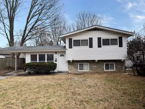 925 Boone St, Florissant, MO 63031