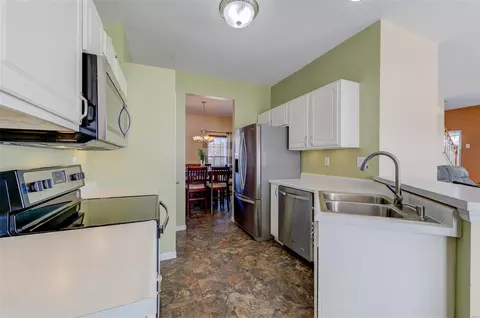 Kitchen - 524 Sapphire Dr, O'fallon, MO 63366 photo 2 of 3