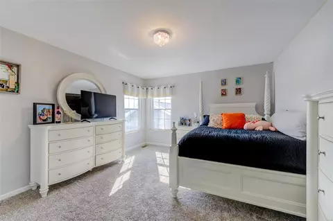 Bedroom - 524 Sapphire Dr, O'fallon, MO 63366 photo 5 of 6