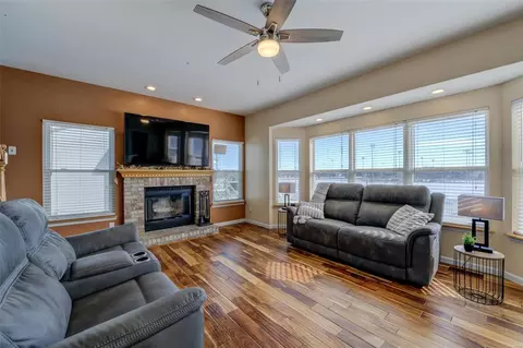 Living - 524 Sapphire Dr, O'fallon, MO 63366 photo 1 of 2