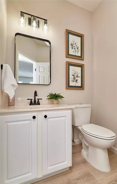 Bath - 11 Battersea Ct, O'fallon, MO 63366 photo 2 of 2