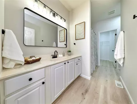 Bath - 11 Battersea Ct, O'fallon, MO 63366 photo 1 of 2