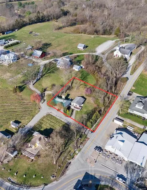 112 Defiance Rd, Defiance, MO 63341 photo 1