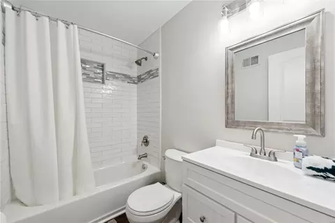 Bath - 861 Forest Village Dr, Ballwin, MO 63021 photo 2 of 2