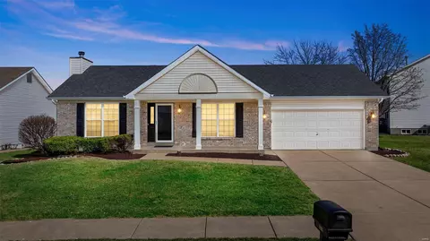 1463 Chambers Dr, O'fallon, MO 63366