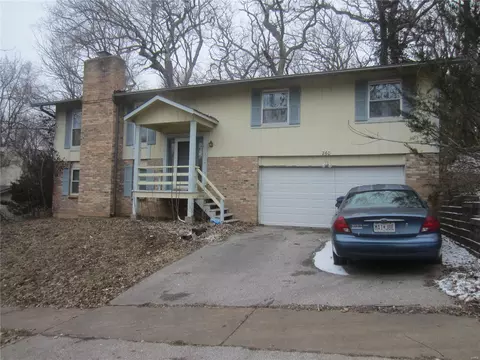 260 Glandore Dr, Ballwin, MO 63021