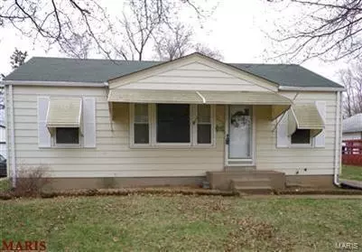 3406 Saint Clovis Ln, Saint Ann, MO 63074