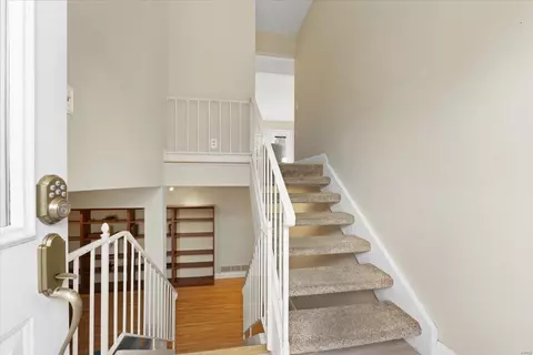 1520 Huntington View Dr, Ballwin, MO 63021 photo 5