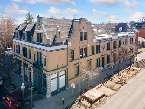 2302 S Compton Ave, Saint Louis, MO 63104