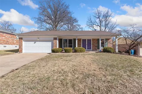 8844 S Laclede Station Rd, Saint Louis, MO 63123