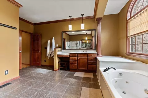Bath - 702 Hesemann Ridge Ct, Wildwood, MO 63021 photo 3 of 5