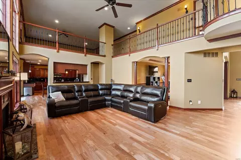 Living - 702 Hesemann Ridge Ct, Wildwood, MO 63021 photo 2 of 3