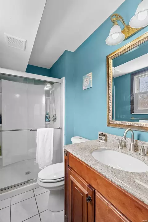 Bath - 776 Cedar Glen Dr, Weldon Spring, MO 63304 photo 1 of 3