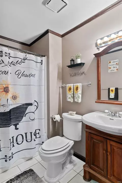 Bath - 776 Cedar Glen Dr, Weldon Spring, MO 63304 photo 2 of 3