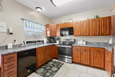 Kitchen - 776 Cedar Glen Dr, Weldon Spring, MO 63304 photo 1 of 4