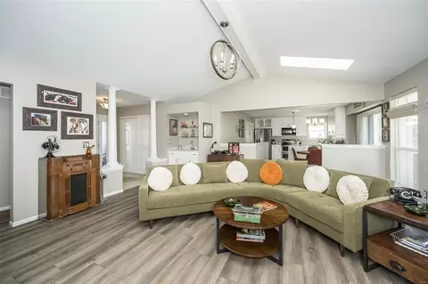 Living - 605 Calamar Ct, O'fallon, MO 63368 photo 5 of 6