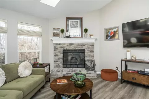 Living - 605 Calamar Ct, O'fallon, MO 63368 photo 3 of 6