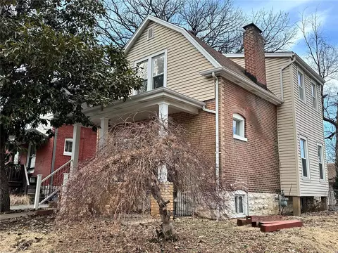 7101 Ellendale Pl, Saint Louis, MO 63143