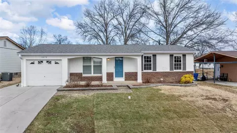1873 San Pedro Ln, Fenton, MO 63026