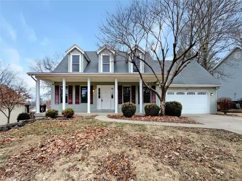 135 Chardonnay Ct, Florissant, MO 63031