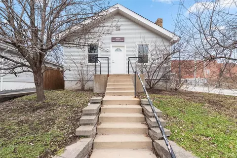 2556 Oakland Ave, Saint Louis, MO 63143